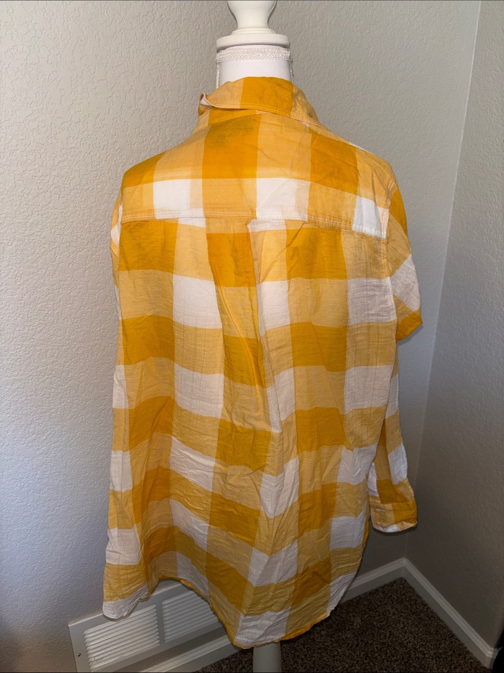 Lane Bryant Women’s Yellow and White Check Button-Up Shirt - Picture 2 of 3